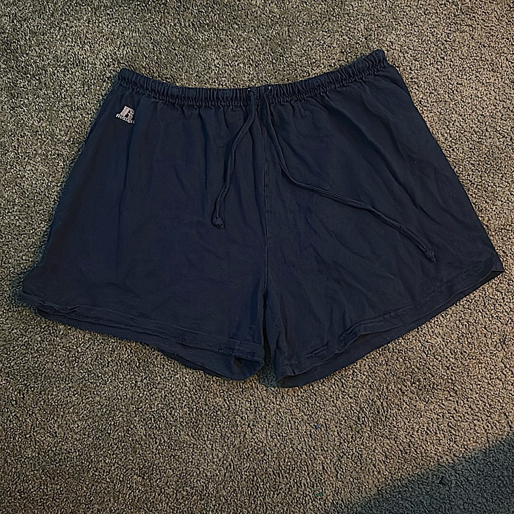 Navy medium shorts brand-Russell and has an elastic waistband with drawstrings.
